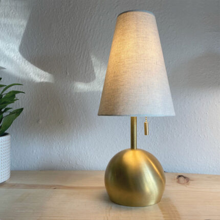 Lampshade in White Linen Aslam Lighting 01